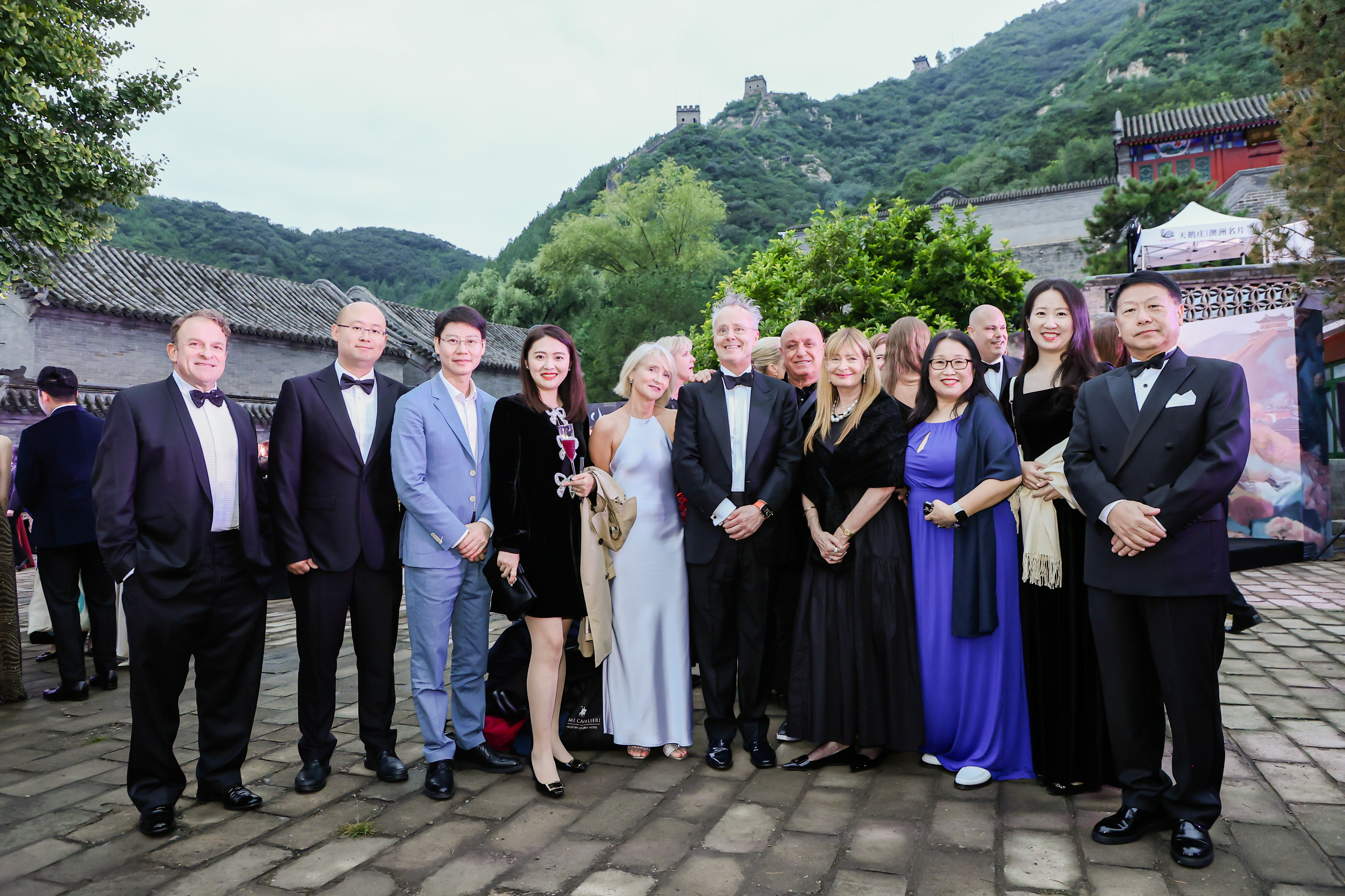 阚思思及来自金杜全球各地办公室的合伙人曾坚,scott gardiner,paul